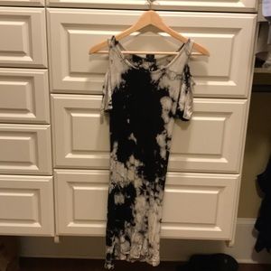 Tie dye cold shoulder sleeves dress